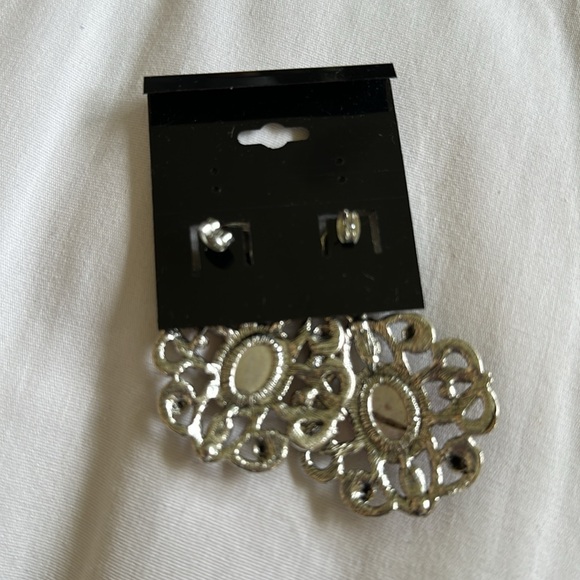 New antique style red and silver dangle earrings - Picture 5 of 5